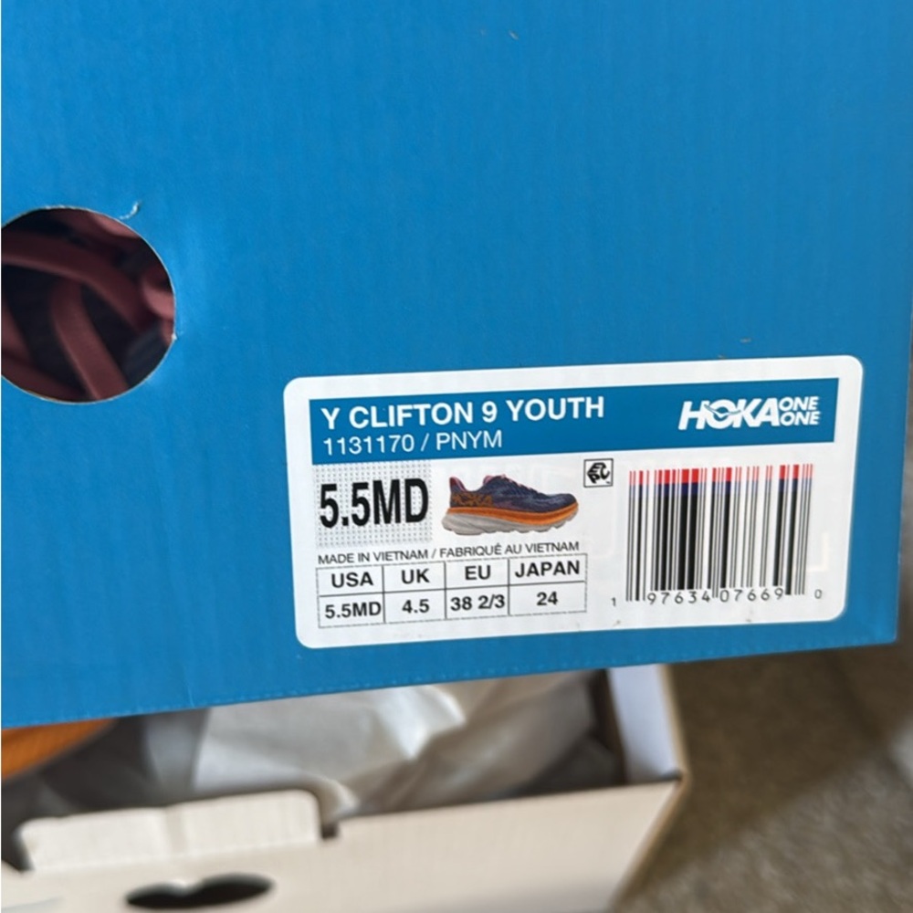 HOKA ONE ONE Youth Clifton 9 Shoes